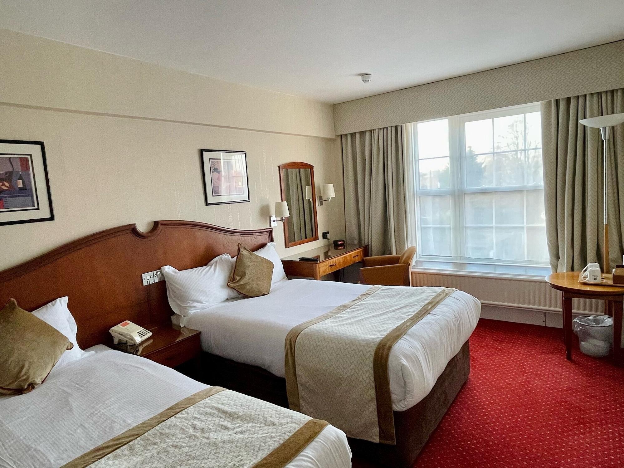 Best Western Homestead Court Hotel Welwyn Garden City Exterior foto
