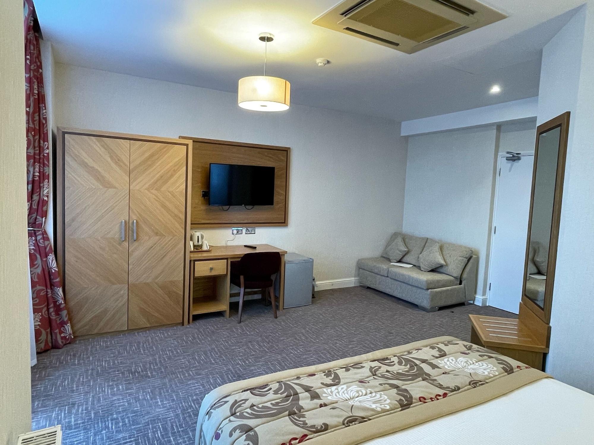 Best Western Homestead Court Hotel Welwyn Garden City Exterior foto