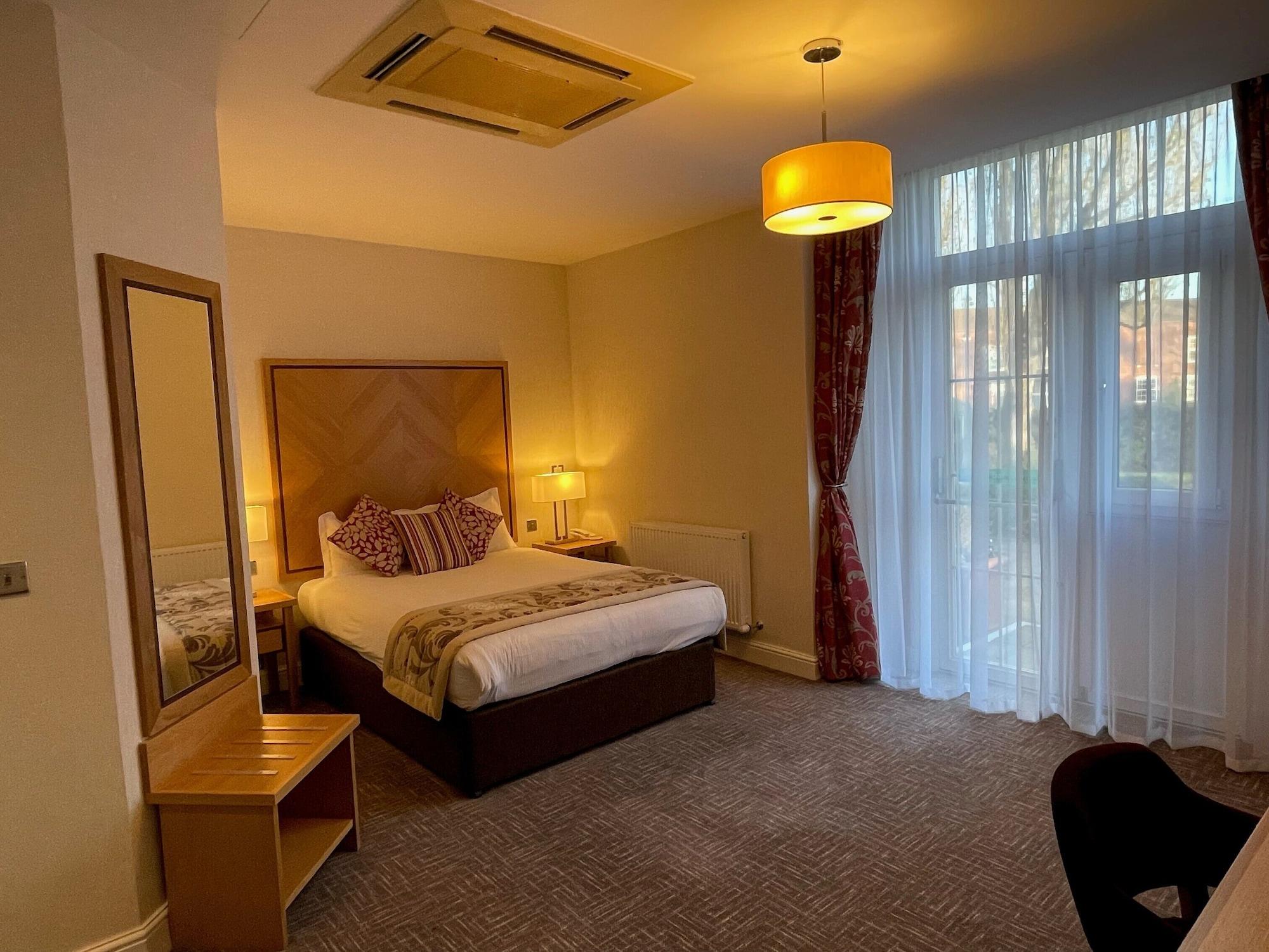 Best Western Homestead Court Hotel Welwyn Garden City Exterior foto