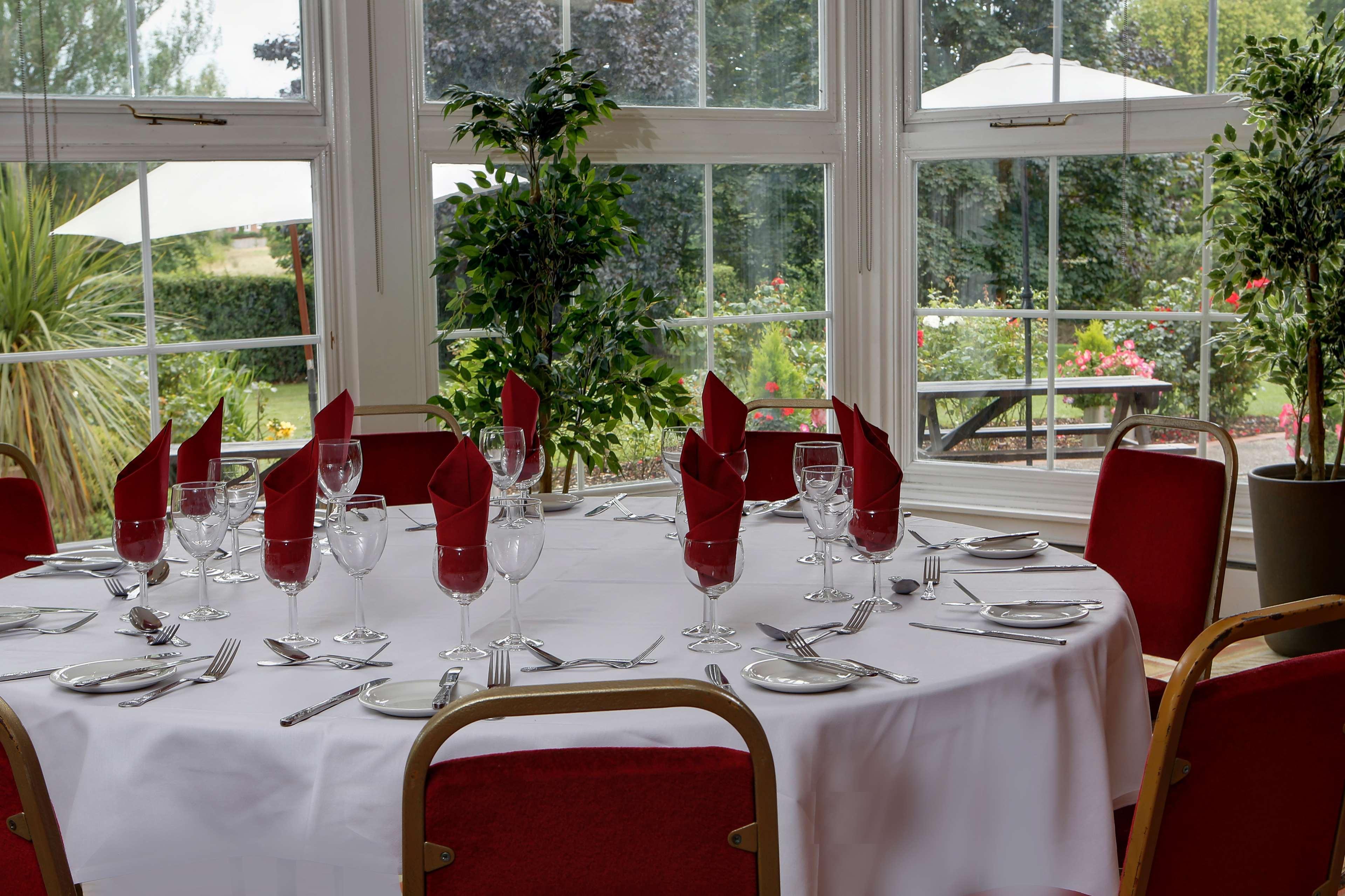 Best Western Homestead Court Hotel Welwyn Garden City Exterior foto