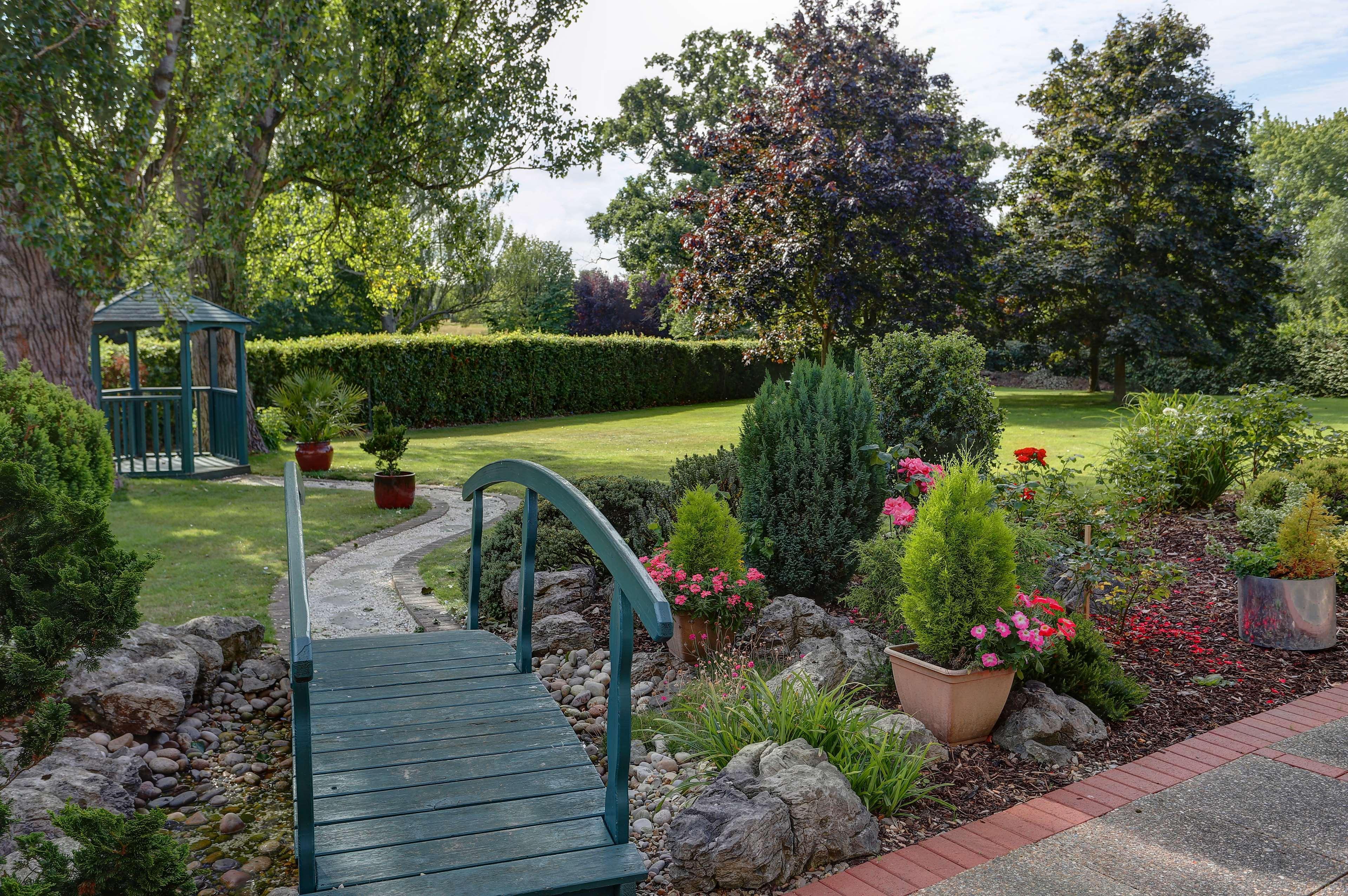 Best Western Homestead Court Hotel Welwyn Garden City Exterior foto