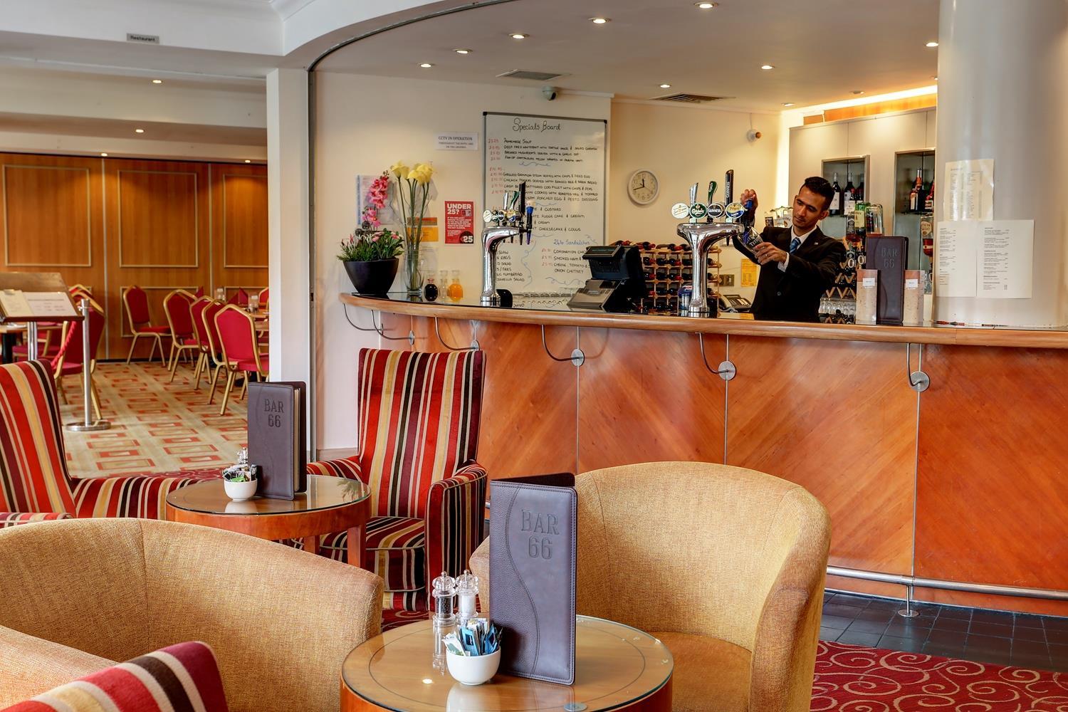 Best Western Homestead Court Hotel Welwyn Garden City Exterior foto