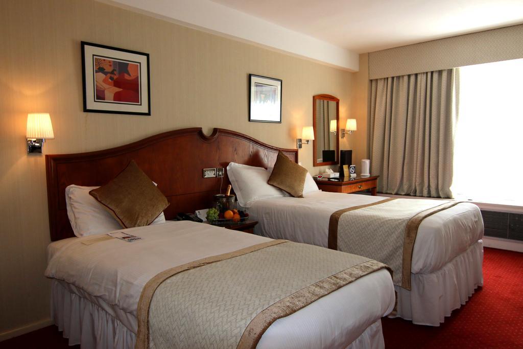 Best Western Homestead Court Hotel Welwyn Garden City Exterior foto