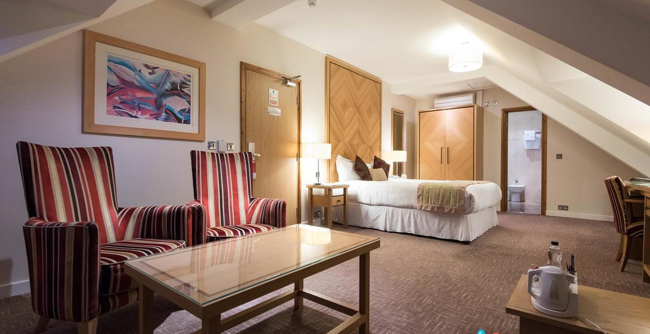 Best Western Homestead Court Hotel Welwyn Garden City Exterior foto